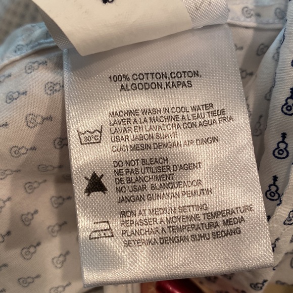 Excellent clean like new condition. Just needs ironing 😄.  Smoke/pet free home - Picture 5 of 5